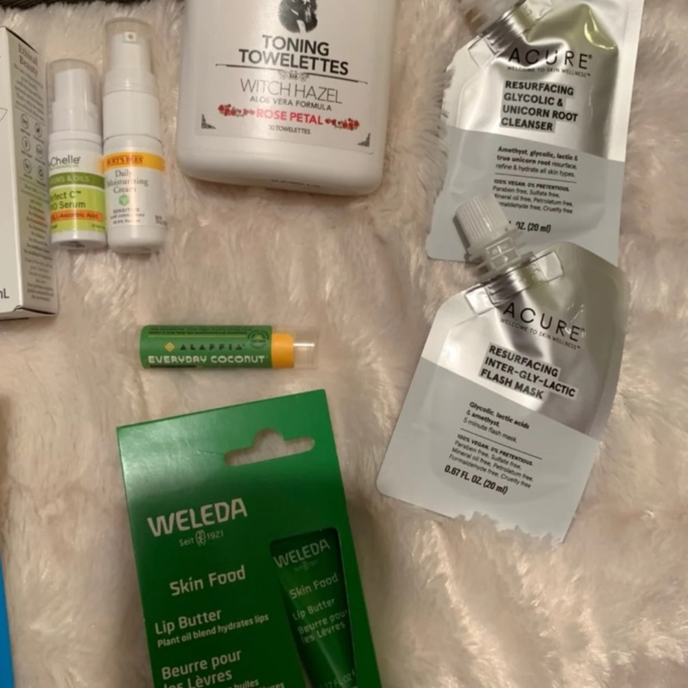 Makeup bundle - Picture 3 of 6